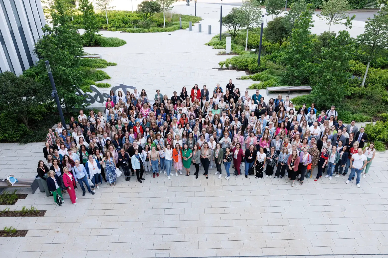 Gruppe von Teilnehmerinnen und Organisatorinnen auf dem Frauenbarcamp Koblenz